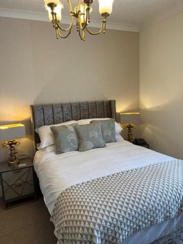 The Masons Arms Hotel Bridgend  Exteriér fotografie